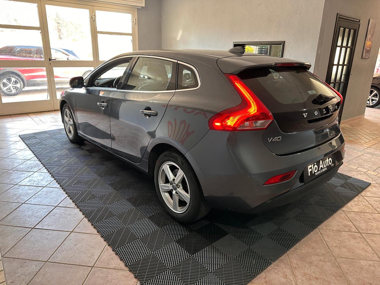 Volvo V40 D2 1.6 Summum