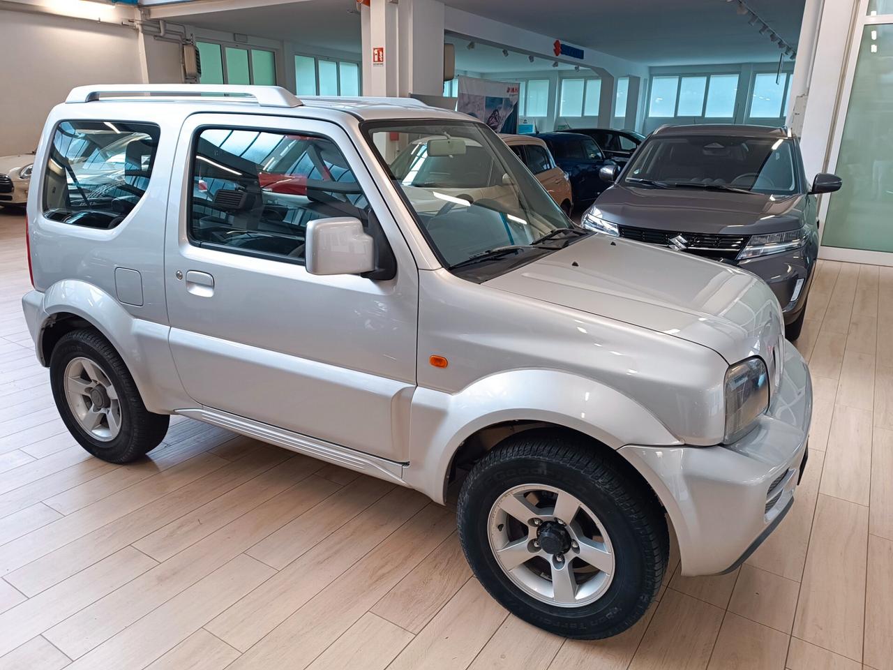 Suzuki Jimny 1.3i 16V cat 4WD JLX Più