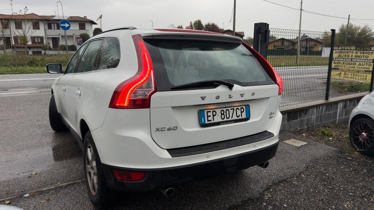 Volvo V60 D4 AWD Geartronic Summum