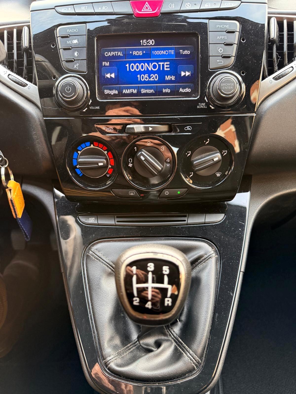 Lancia Ypsilon 1.2 69 CV 5 porte S&S Gold ***OK NEOPATENTATI***