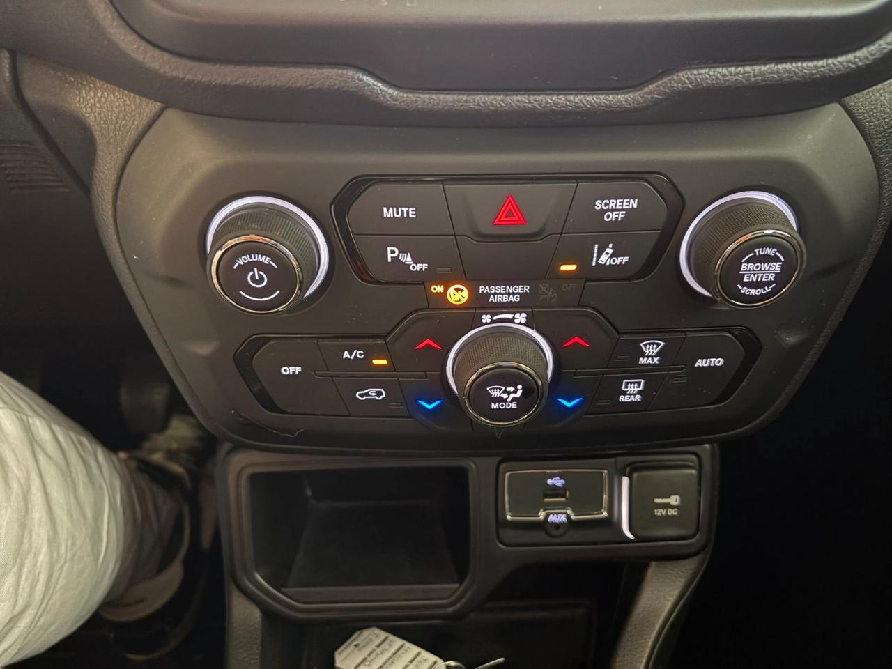 Jeep Renegade 1.6 Mjt 120 cv Night Eagle