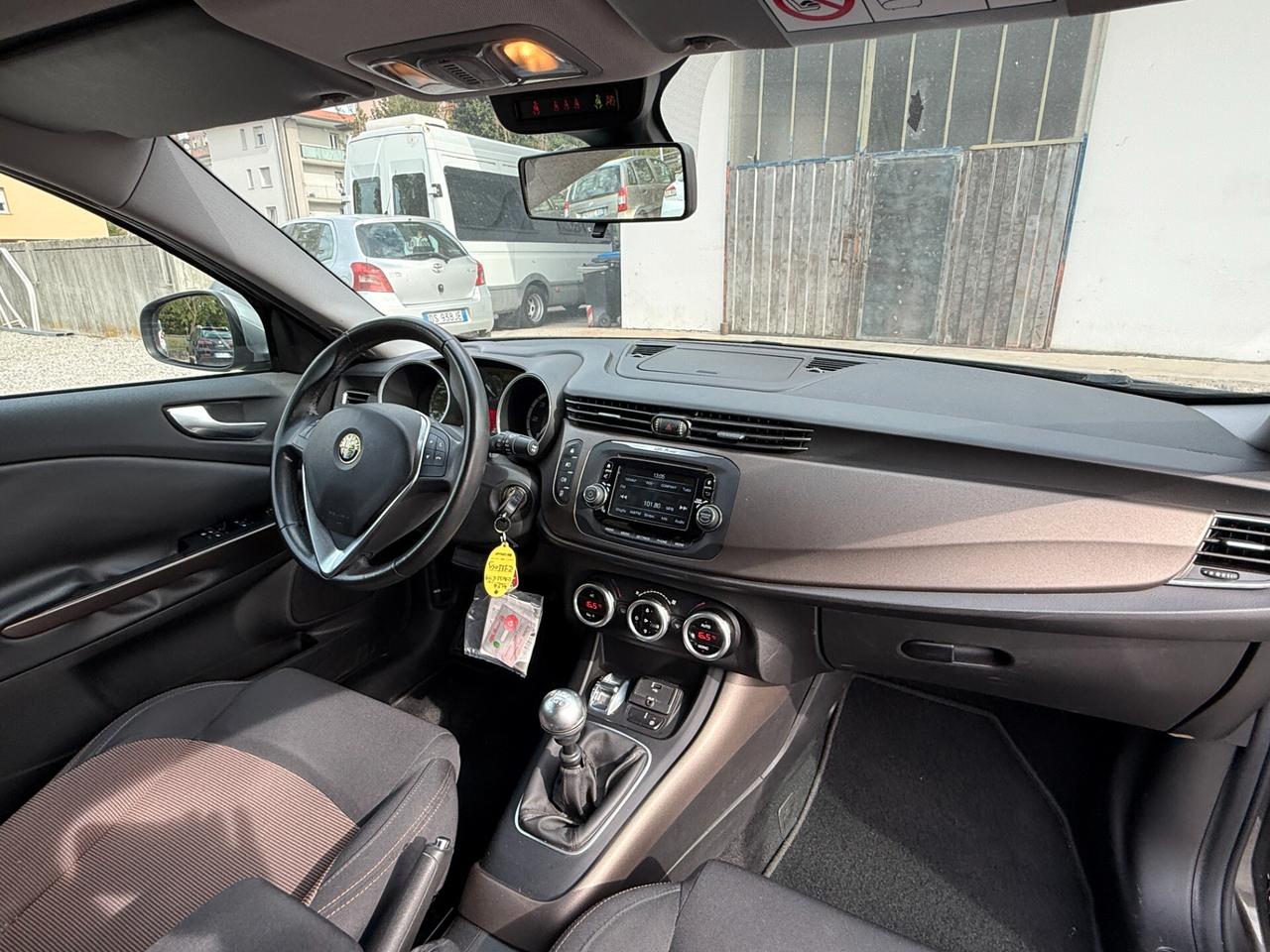Alfa Romeo Giulietta 1.6 JTDm-2 105 CV Distinctive