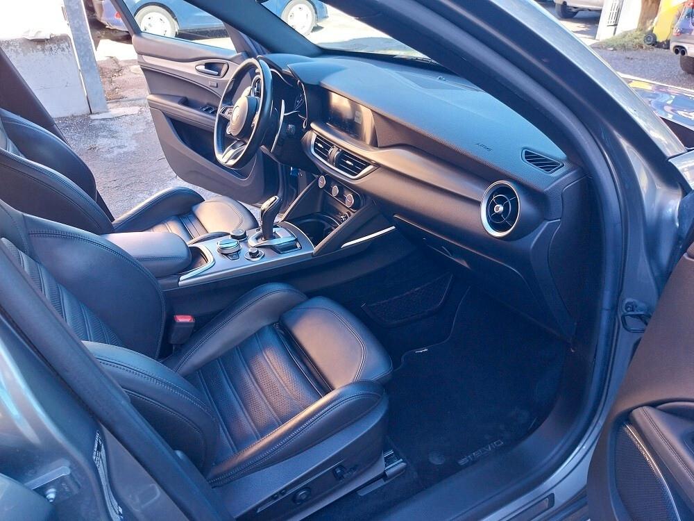 Alfa Romeo Stelvio 2.2 Turbodiesel 210 CV AT8 Q4 Veloce