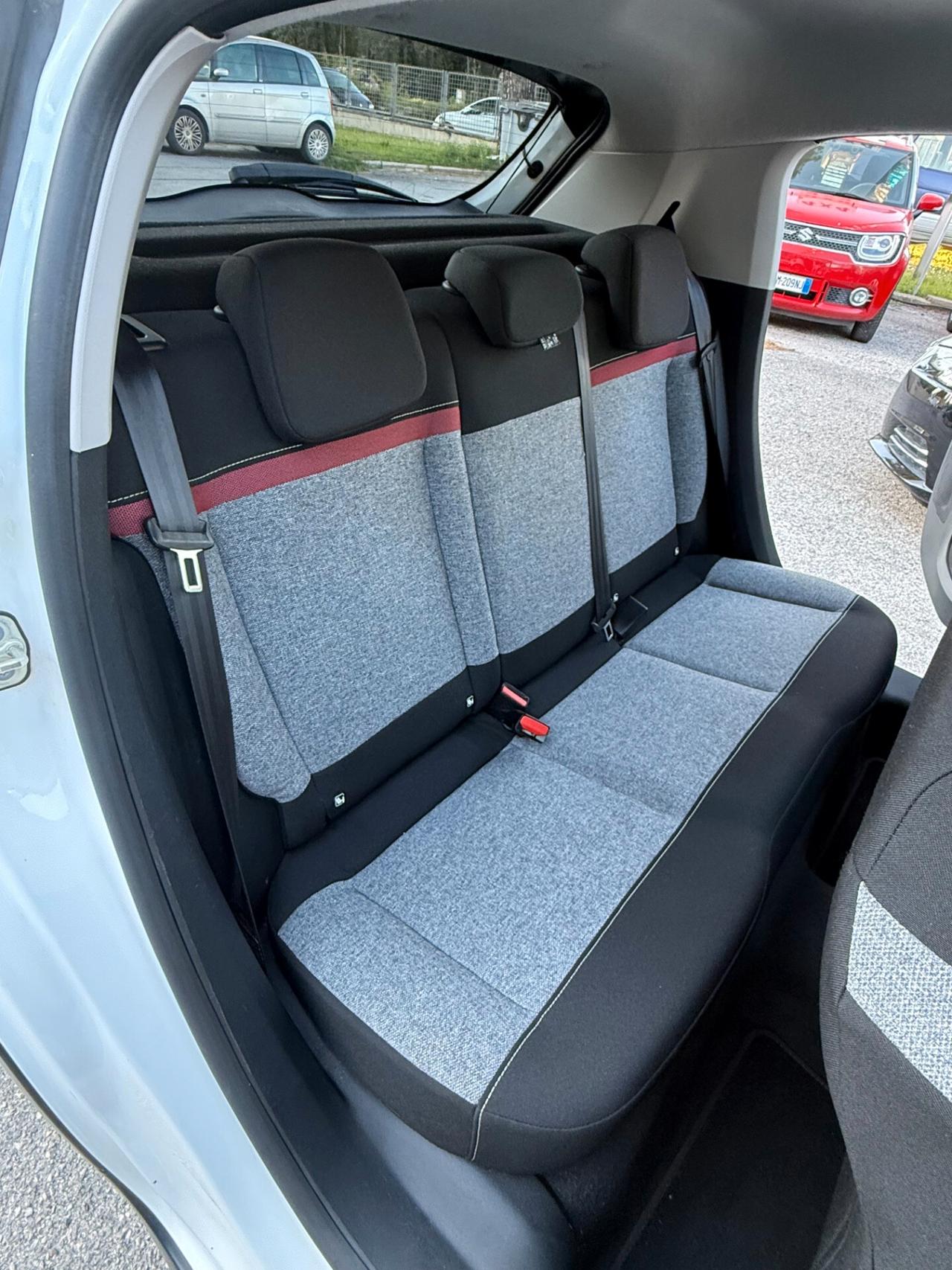 "UNA CHICCA" Citroen C3 1.2 C-Series +GPL