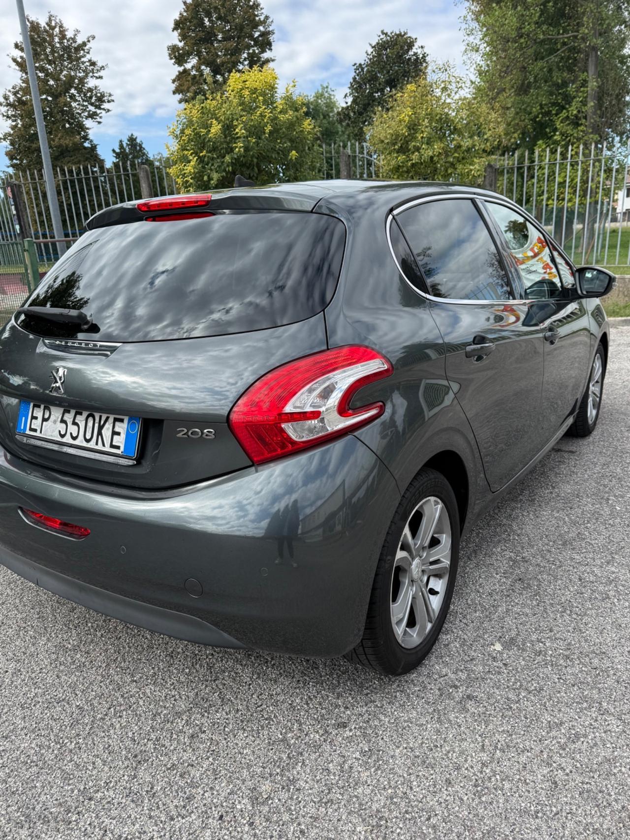 Peugeot 208 1.2 VTi 82 CV 5 porte Allure