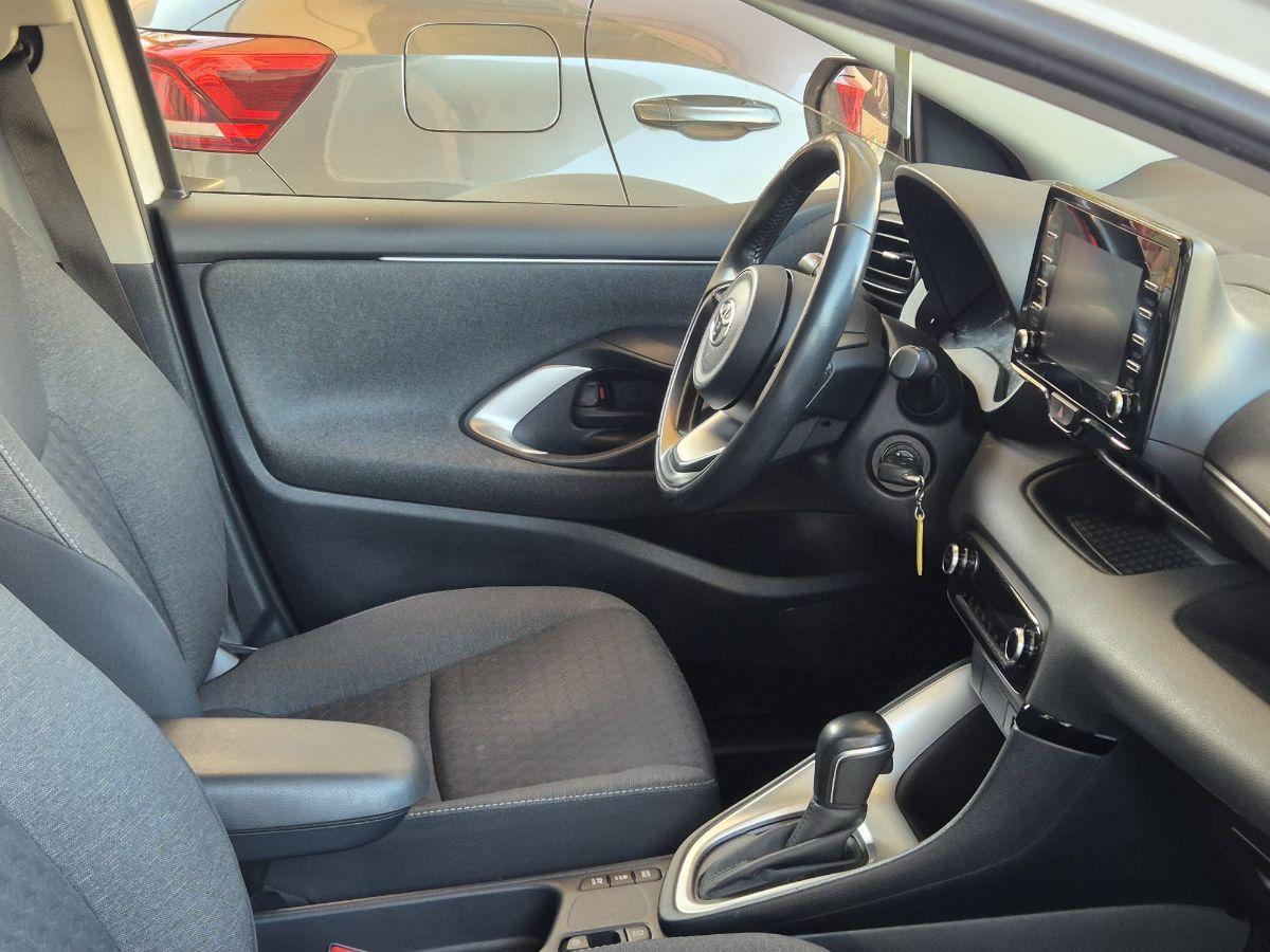 TOYOTA - Yaris - 1.5 Hybrid 5p. Business