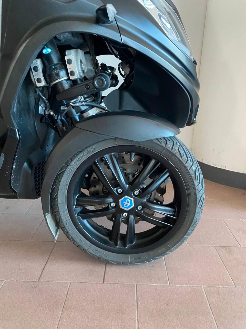 Piaggio MP3 300 sport mpe