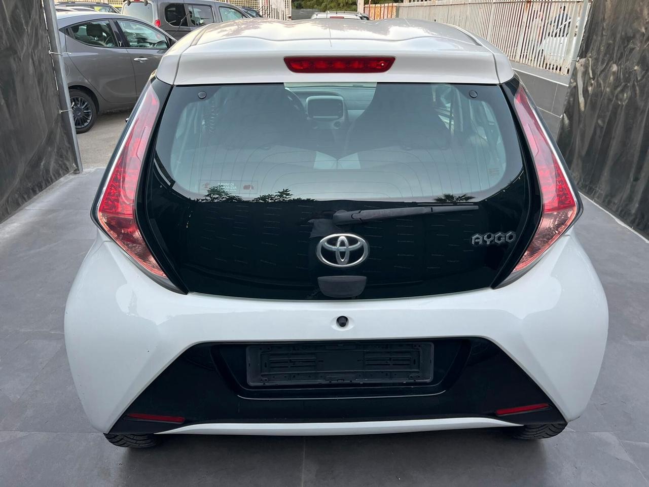 Toyota Aygo 1.0 BENZINA CAMBIO AUTOMATICO