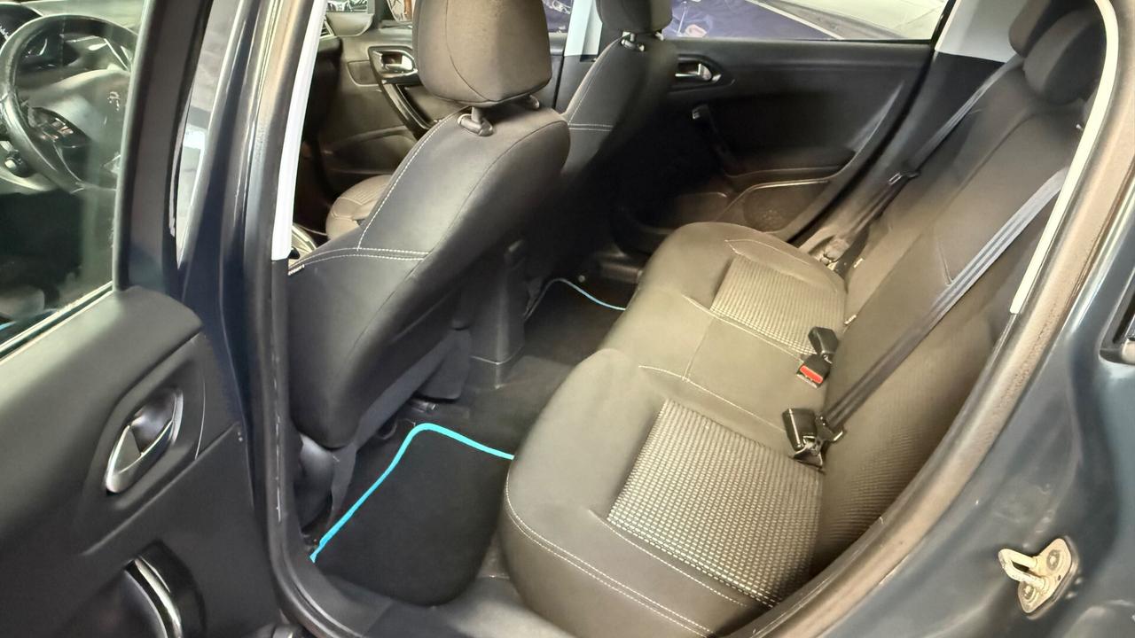 Peugeot 208 Turbo 110 AUTOMATICA GT Line