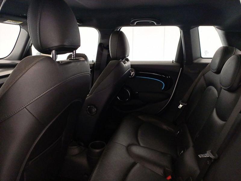 MINI Mini 5 porte Mini IV F55-F56 2014 Mini 1.5 Cooper D 5p auto my18