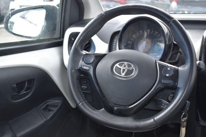 Toyota Aygo 1.0 VVT-i x-wave