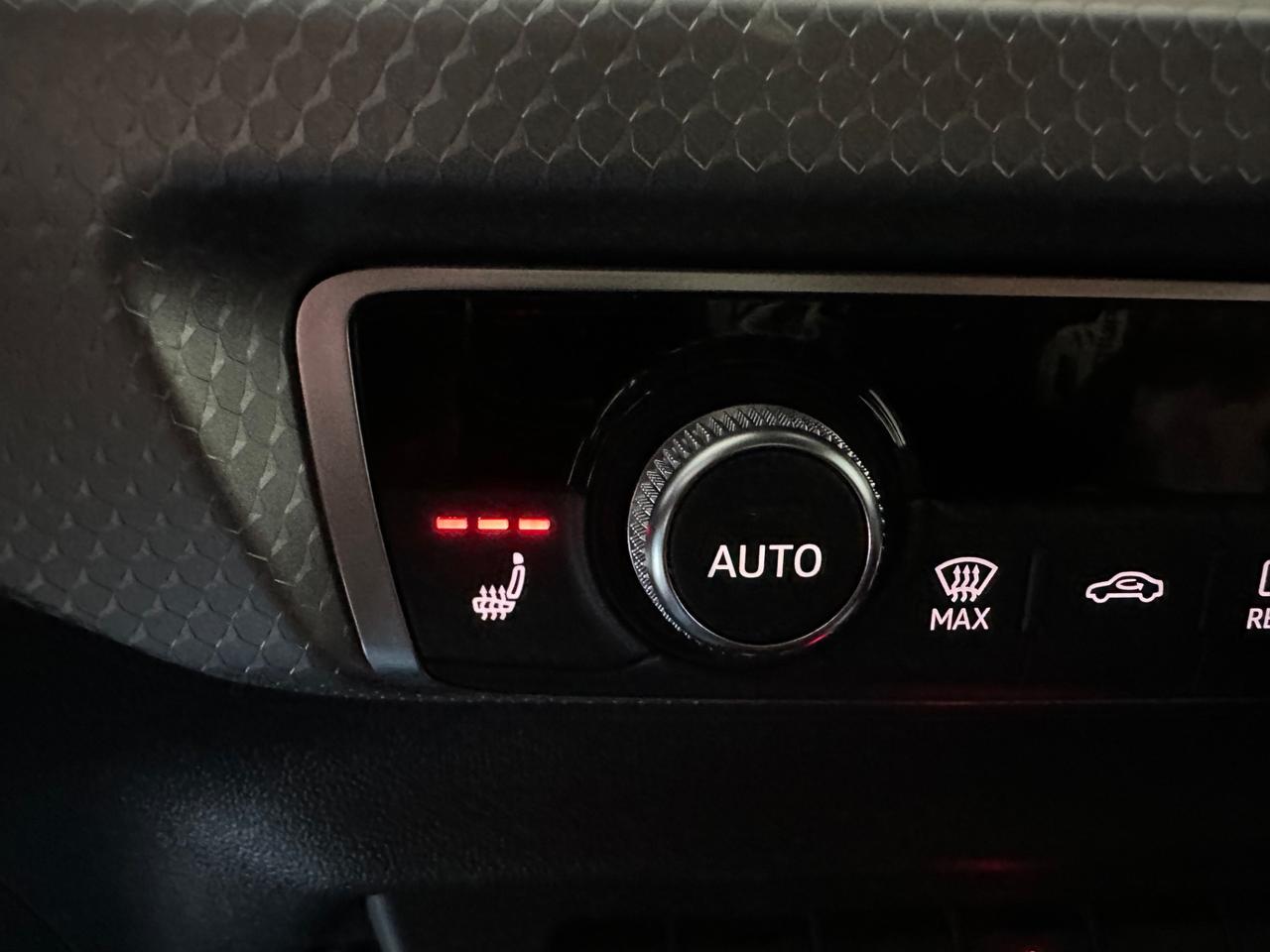 Audi A1 SPB 35 TFSI S tronic Identity Black