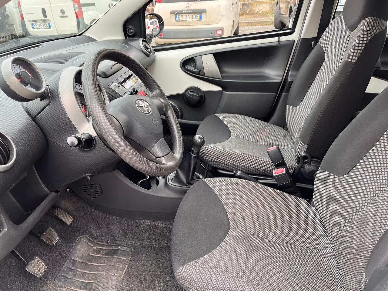 Toyota Aygo 1.0 12V VVT-i 3 porte Active Connect