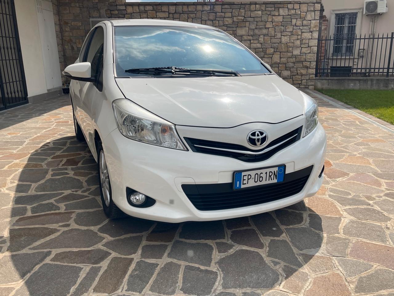 Toyota Yaris 1.0 Active 3p. OK Neop.