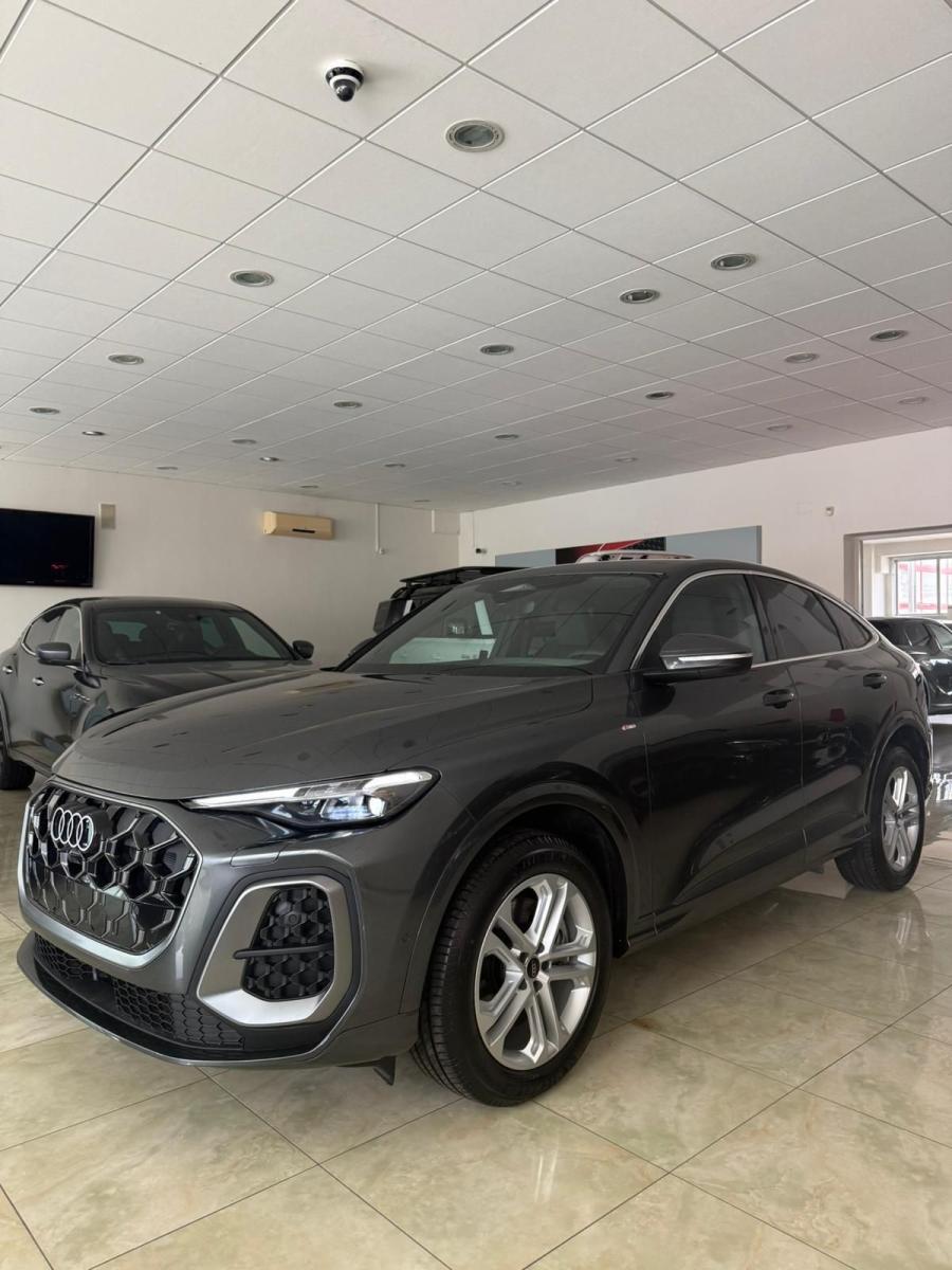 AUDI - Q5 - 40 TDI 204CV qu. S tr. S line