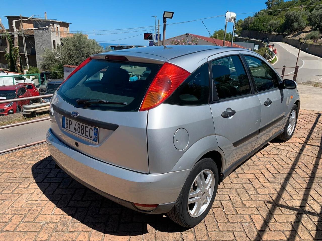 Ford Focus 1.8i 16V cat 5p.