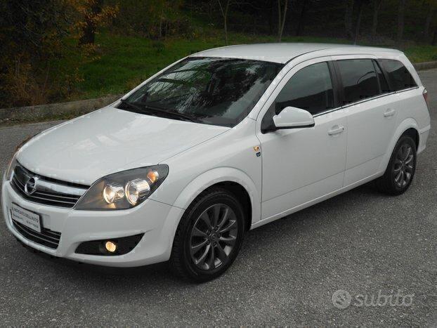 ASTRA S.W.1.7cdti(AUTO NUOVA:FERMA dal 2014)6marce