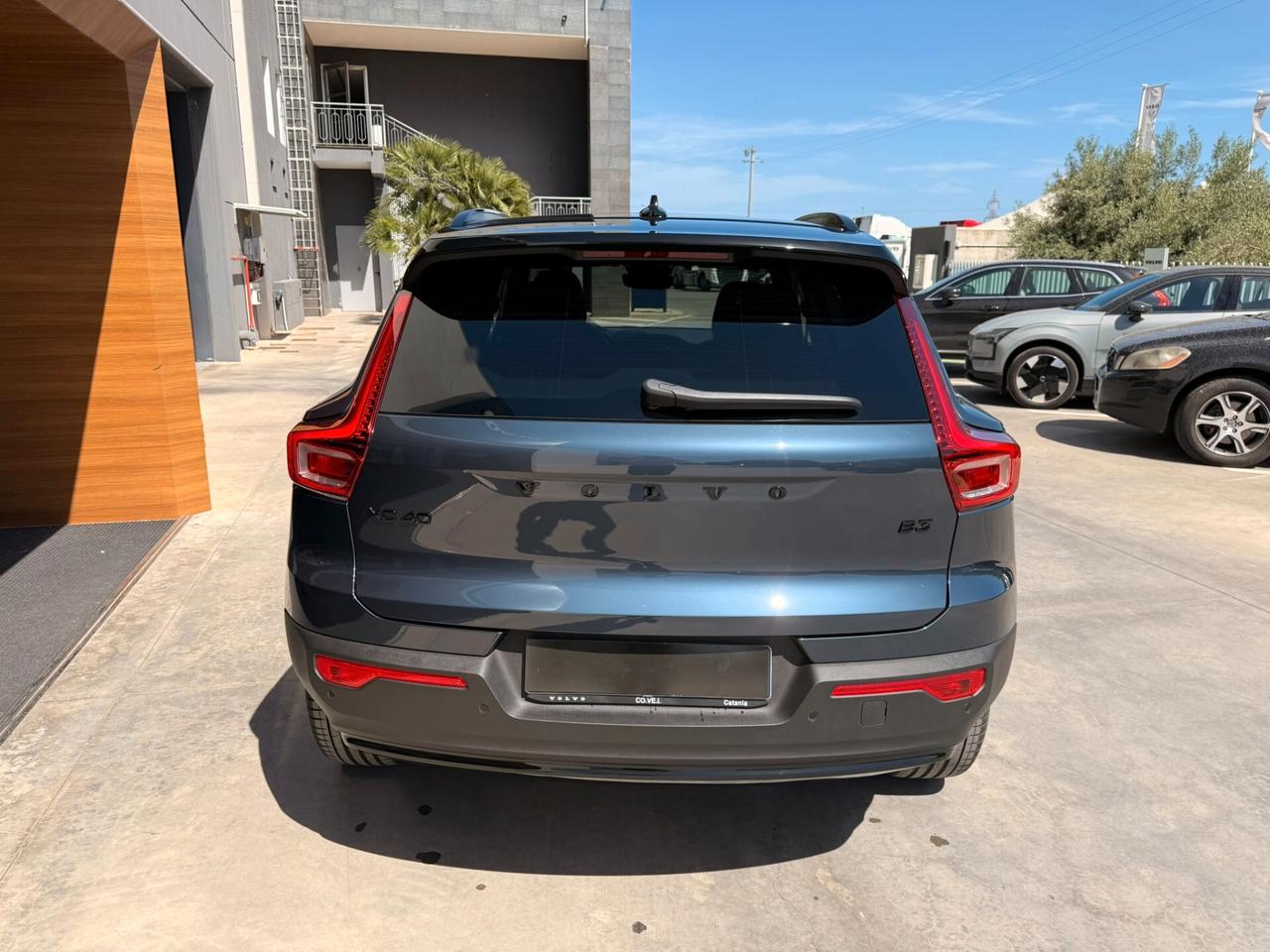 Volvo XC40 B3 automatico Ultra Black Edition