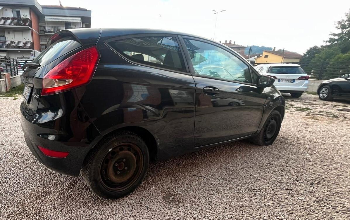 Ford Fiesta 1.4 TDCi 68CV 3 porte Titanium