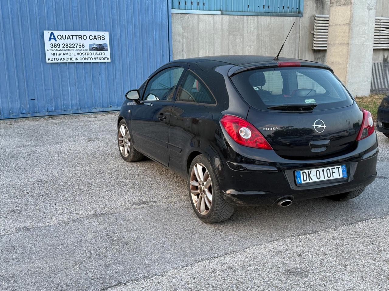 Opel Corsa 1.2 3 porte Club