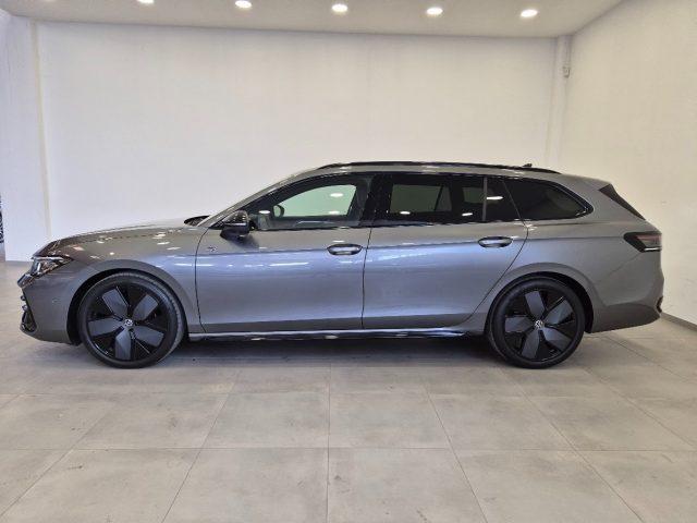 VOLKSWAGEN Passat 2.0 TDI 150 CV SCR DSG R-Line - ACC/Lim - Cam 360