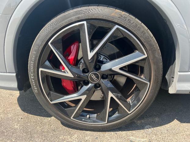 AUDI RS Q3 SPB quattro S tronic
