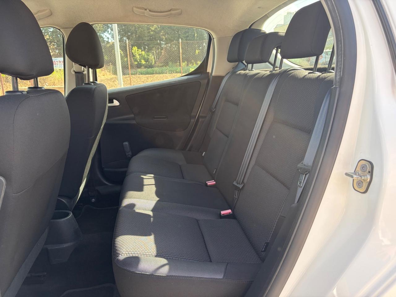 Peugeot 207 1.4 HDi 70CV 5p. Active