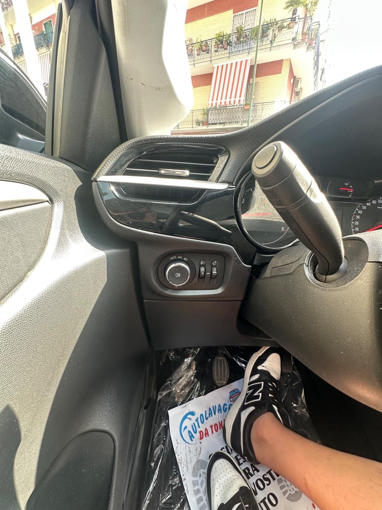 Opel Corsa 1.2 Blitz Edition 2022