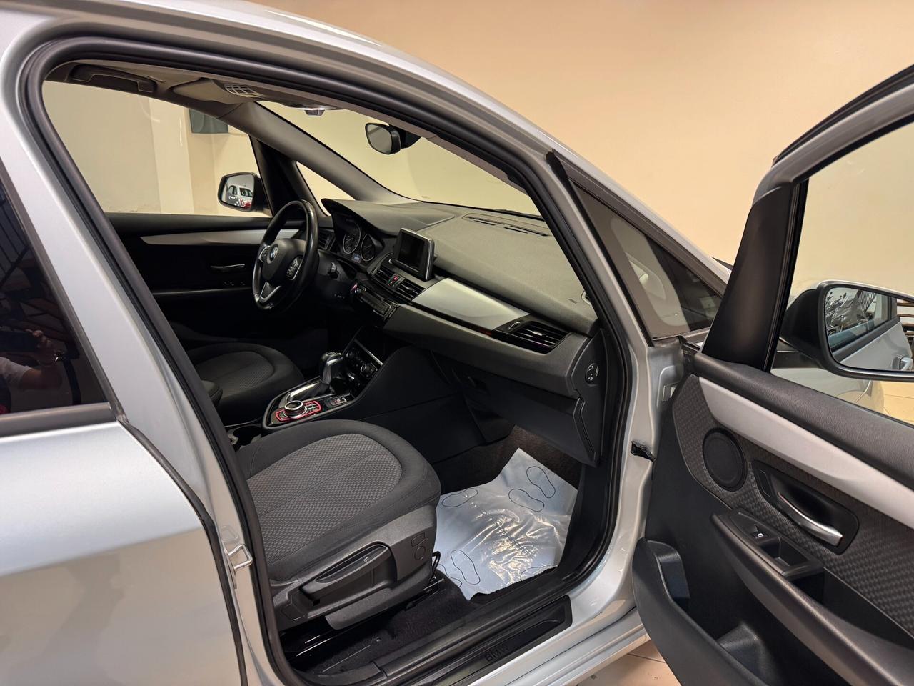 Bmw 2er Active Tourer 218d Advantage