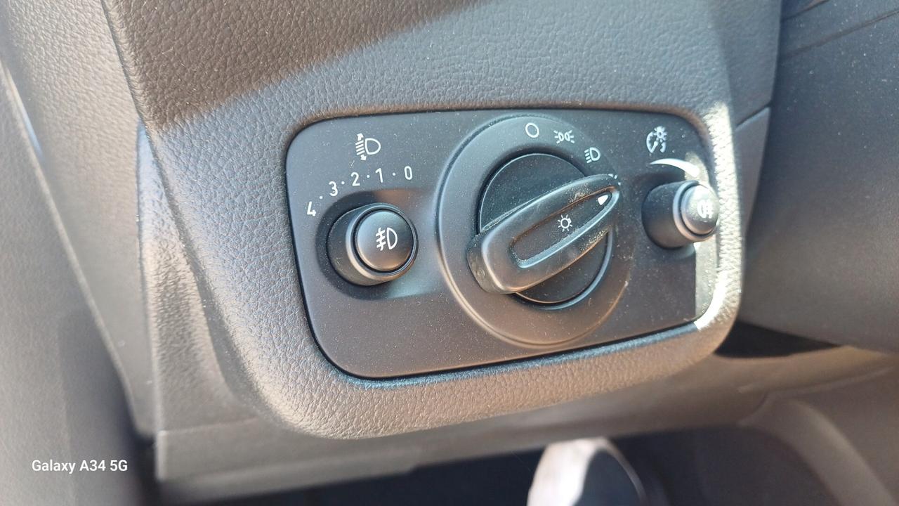 Ford Kuga 2.0 TDCI 140 CV 4WD Powershift Titanium