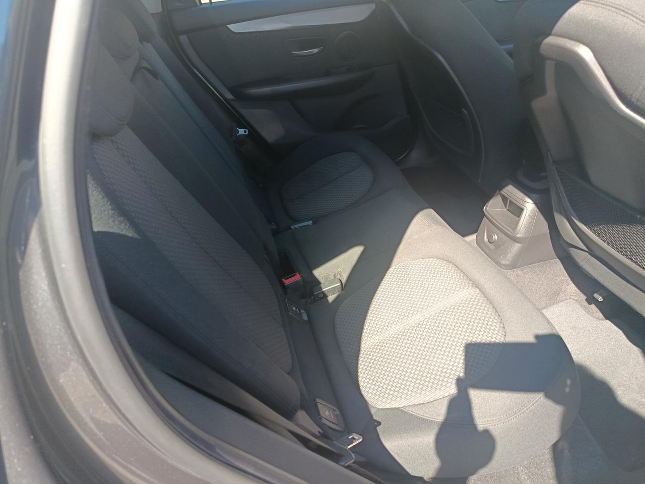Bmw 2er Active Tourer 218d Advantage