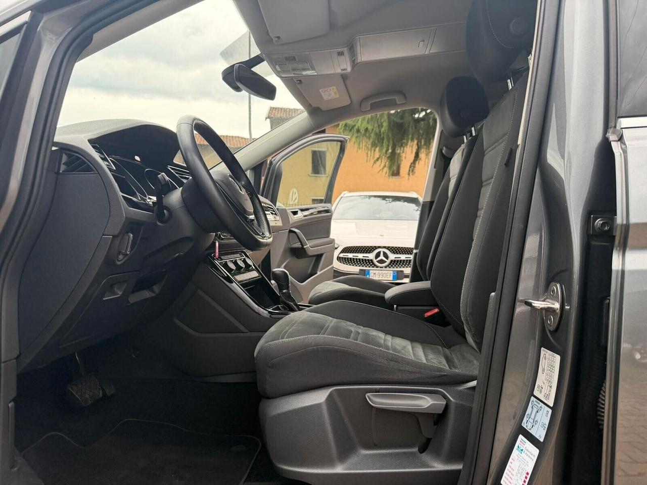 Volkswagen Touran 1.6 TDI 115 CV DSG BlueMotion AUTOMATICA NAVIGA SENSORI PDC CRUISE