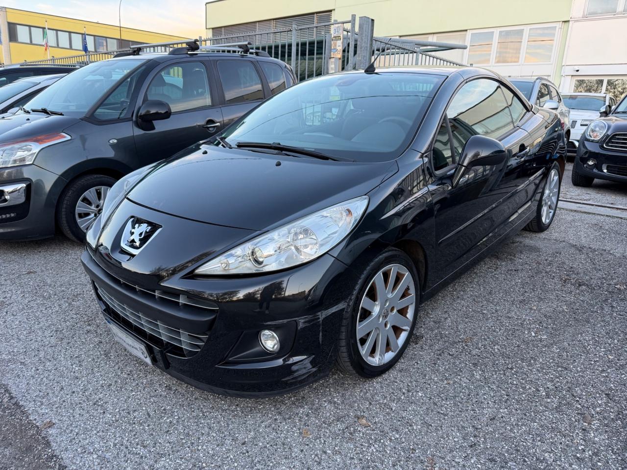 Peugeot 207 1.6 8V HDi 112CV CC Tecno