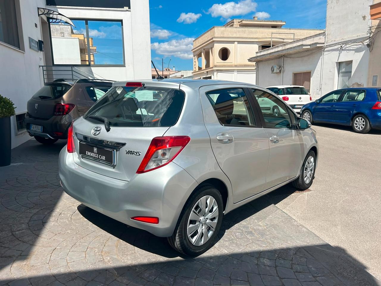 Toyota Yaris 1.0 51 Kw 5P LOUNGE RET. - 2012