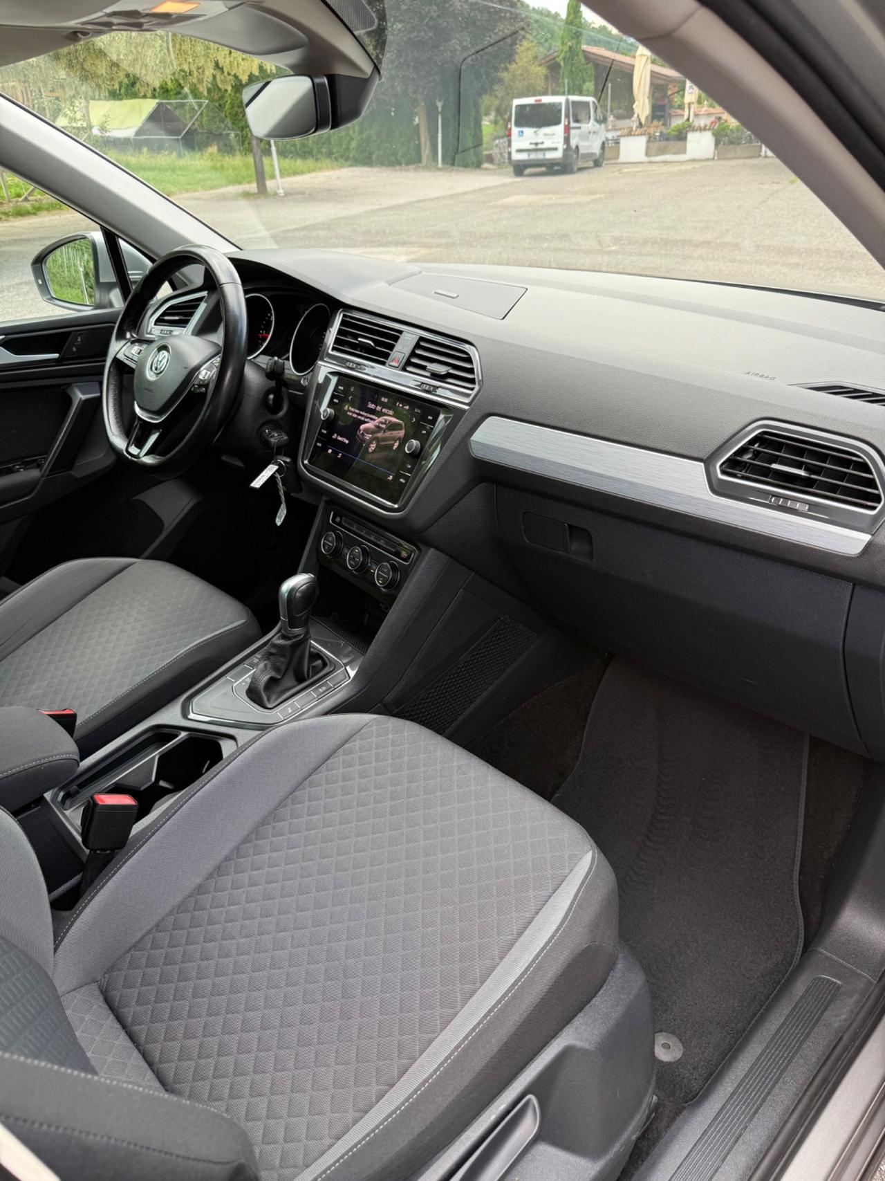 Volkswagen Tiguan 2.0 TDI SCR DSG Business BlueMotion Technology