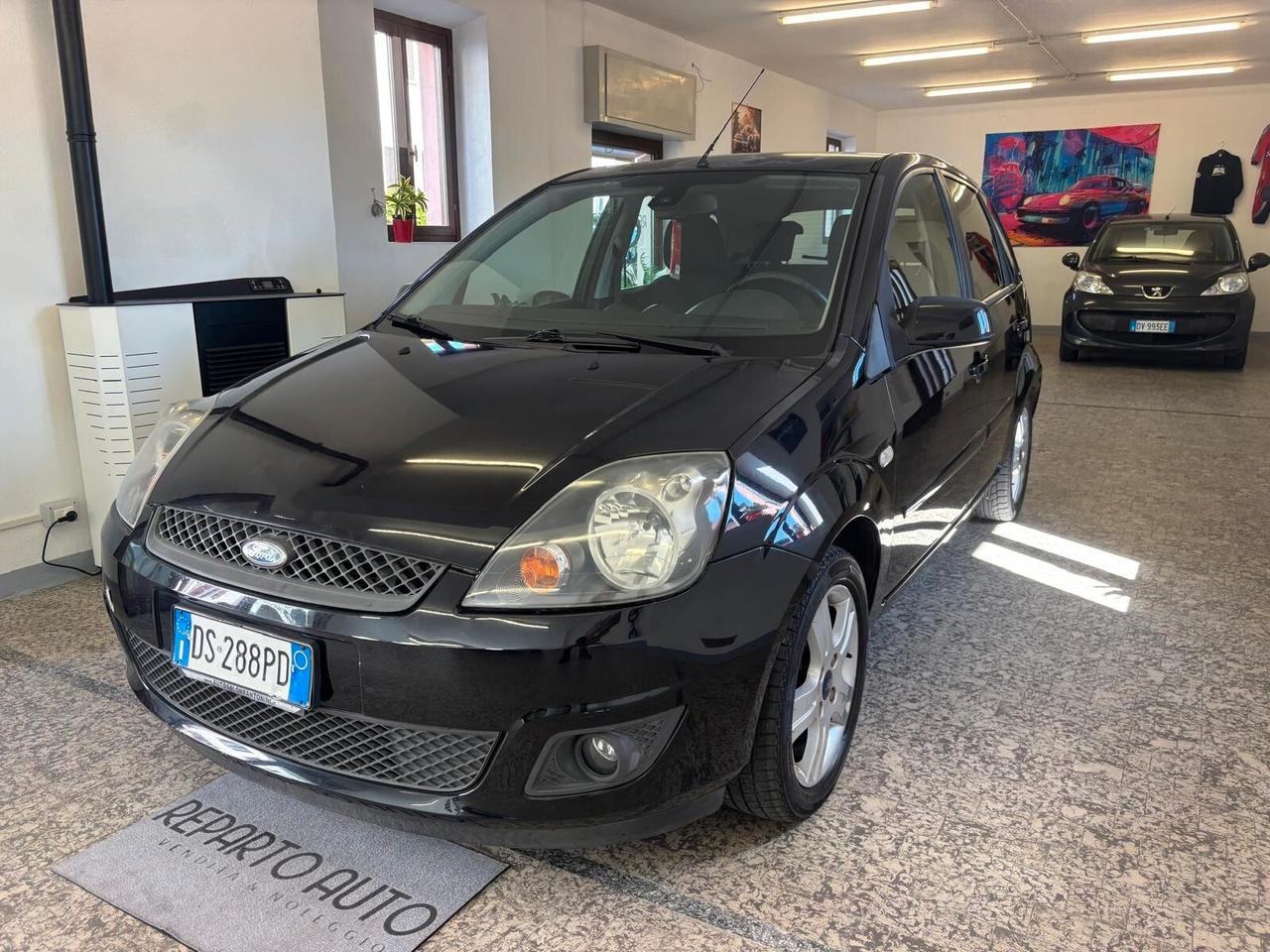 Ford Fiesta 1.2 16V 5p. Ghia