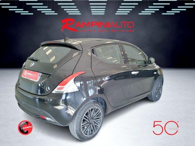 LANCIA Ypsilon 1.0 FireFly Hybrid Km 35.000 Iva Esposta
