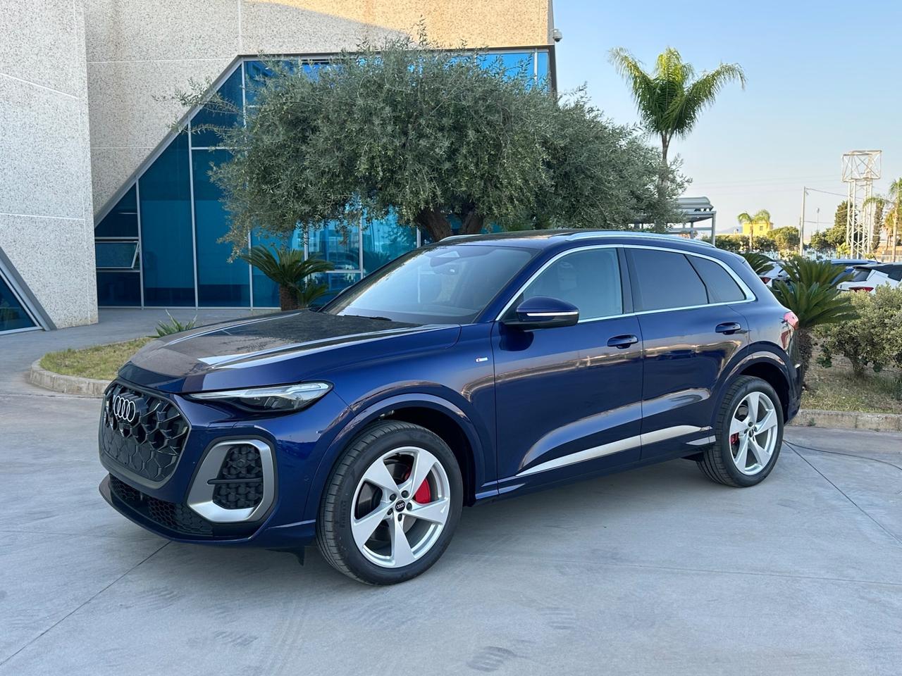 Audi Q5 Sline quattro possibilità noleggio no scoring