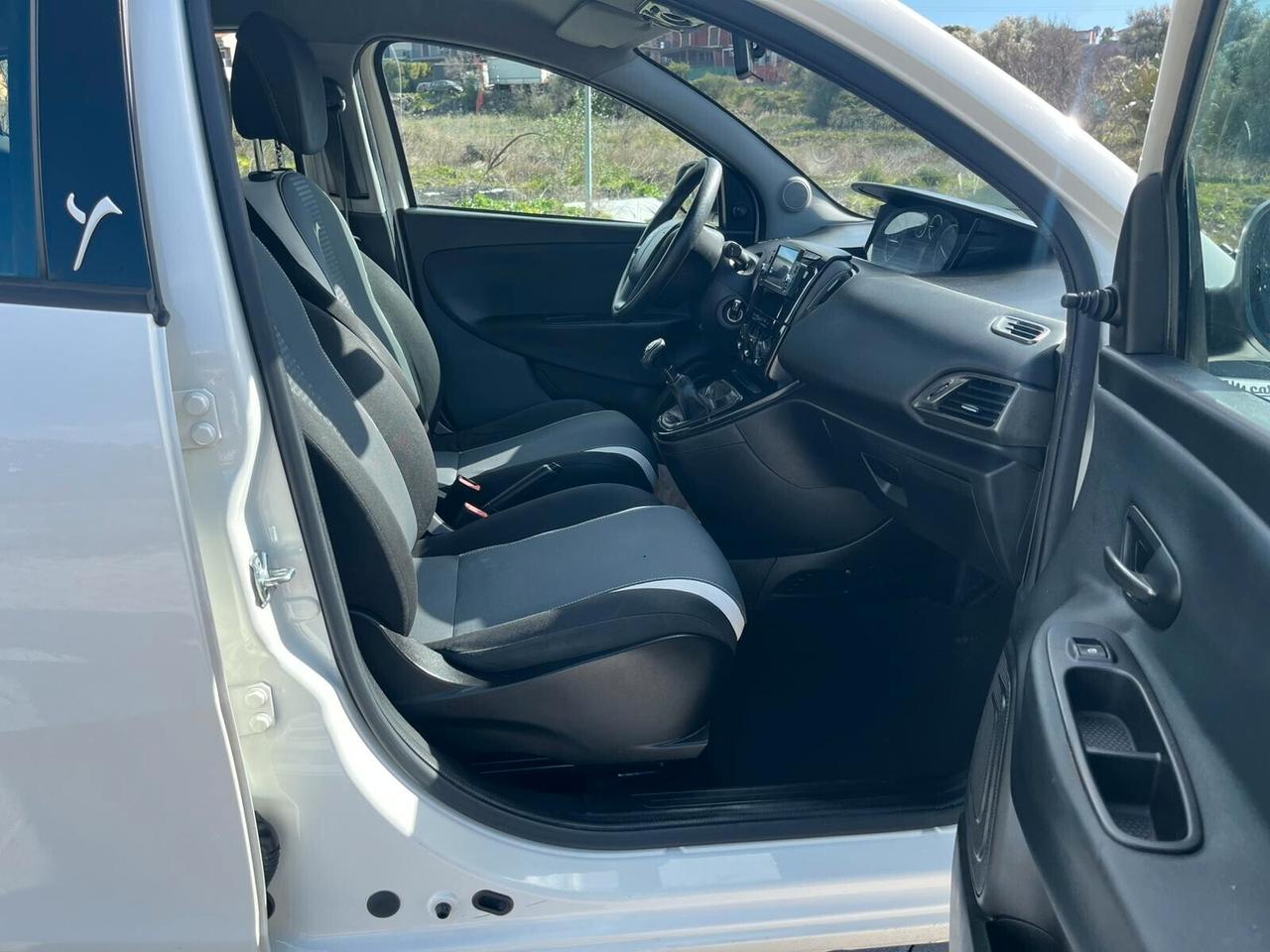 Lancia Ypsilon 1.3MLJT COME NUOVA CHIAMA