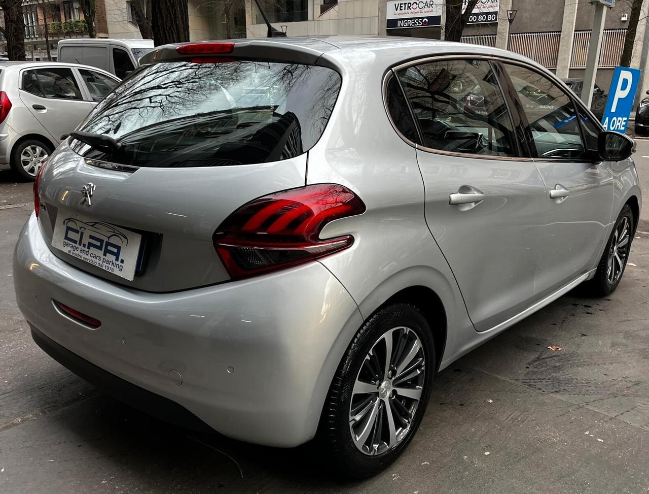 Peugeot 208 BlueHDi 75 5 porte Allure
