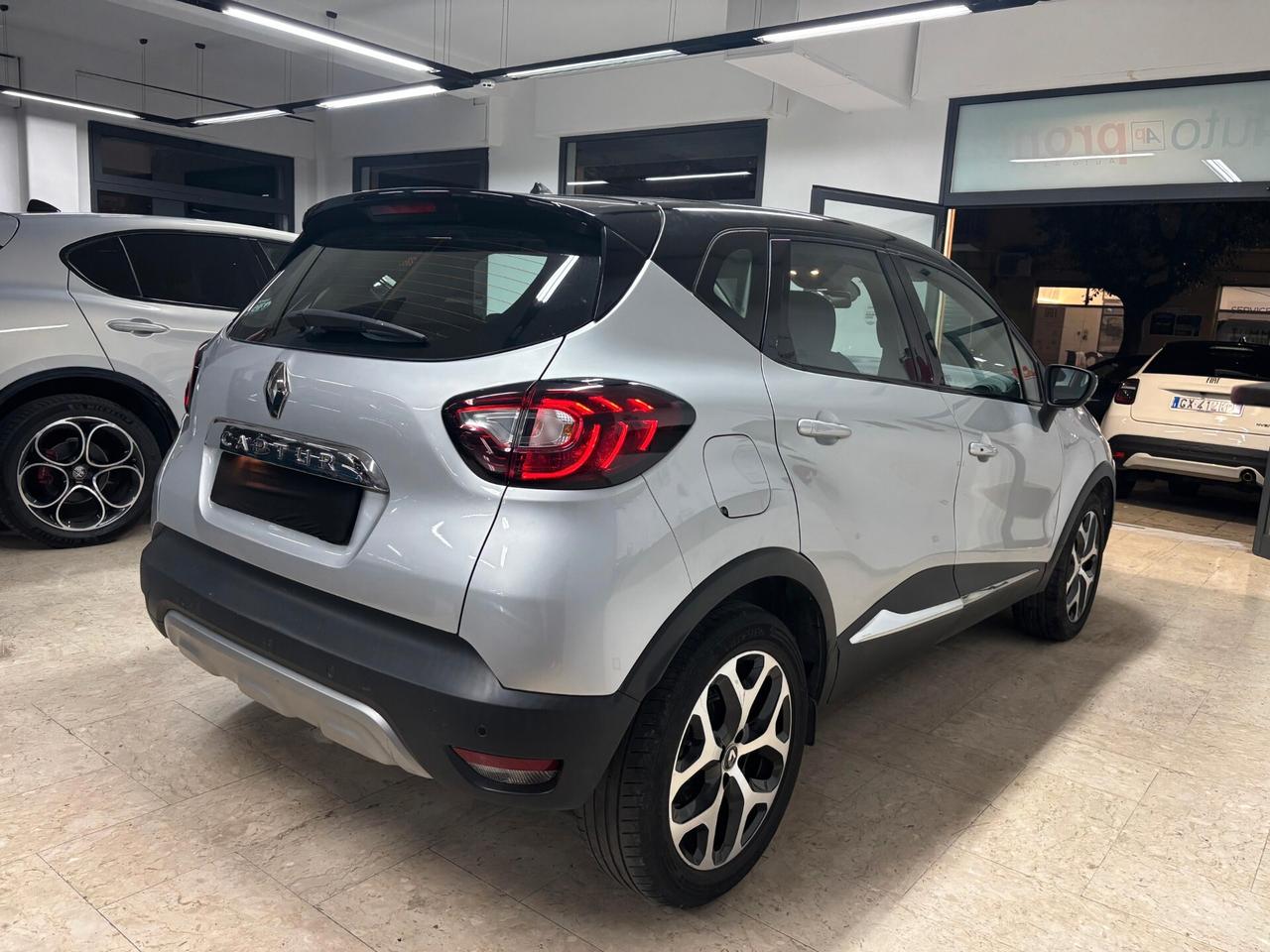 Renault Captur 1.5 90CV dCi EDC Energy Initiale Paris