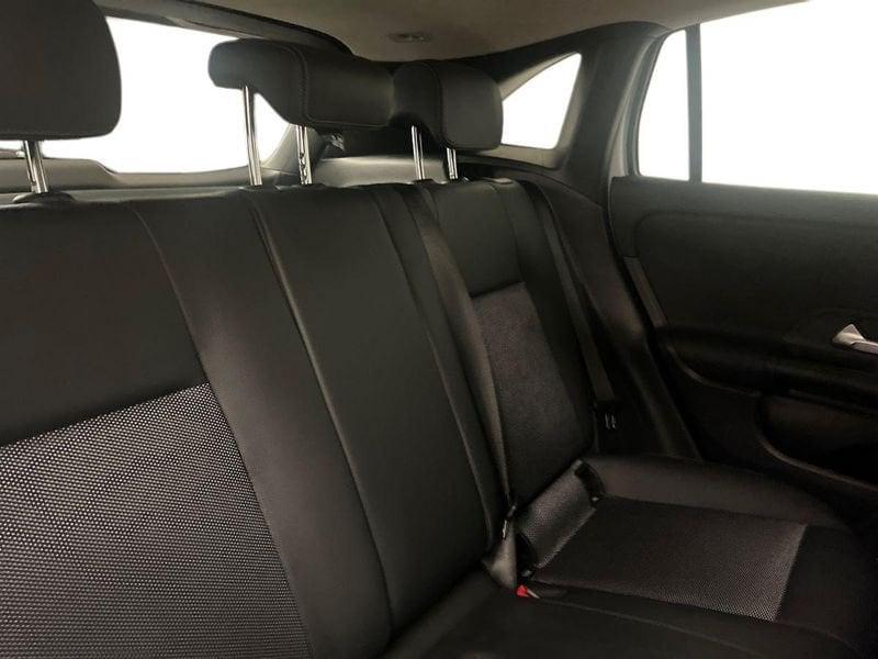 Mercedes-Benz GLA 200 d Automatic Business Extra