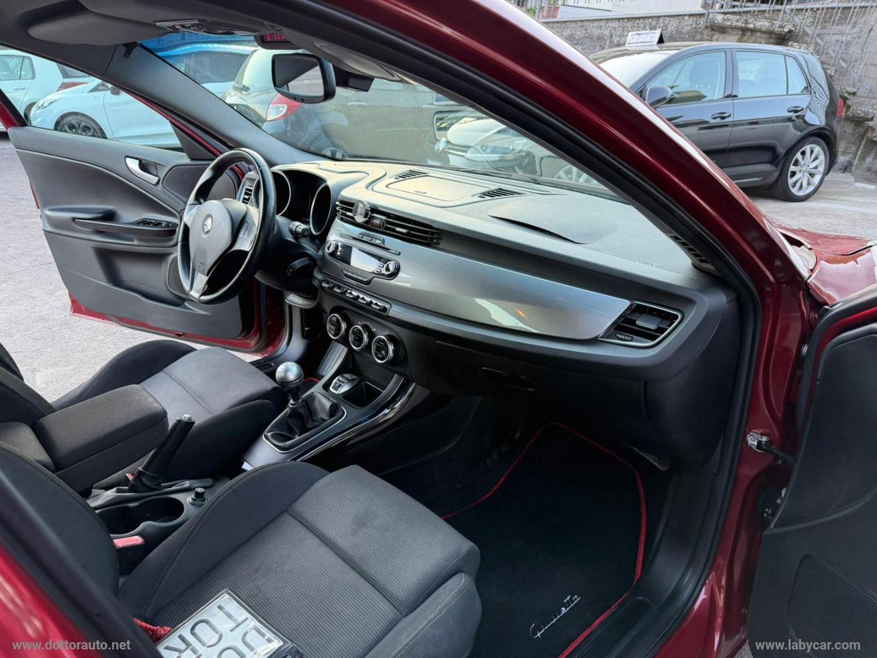 ALFA ROMEO Giulietta 1.6 JTDm-2 105 CV Distinctive