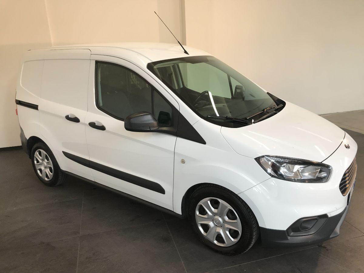 FORD TRANSIT COURIER TDCI TREND VAN