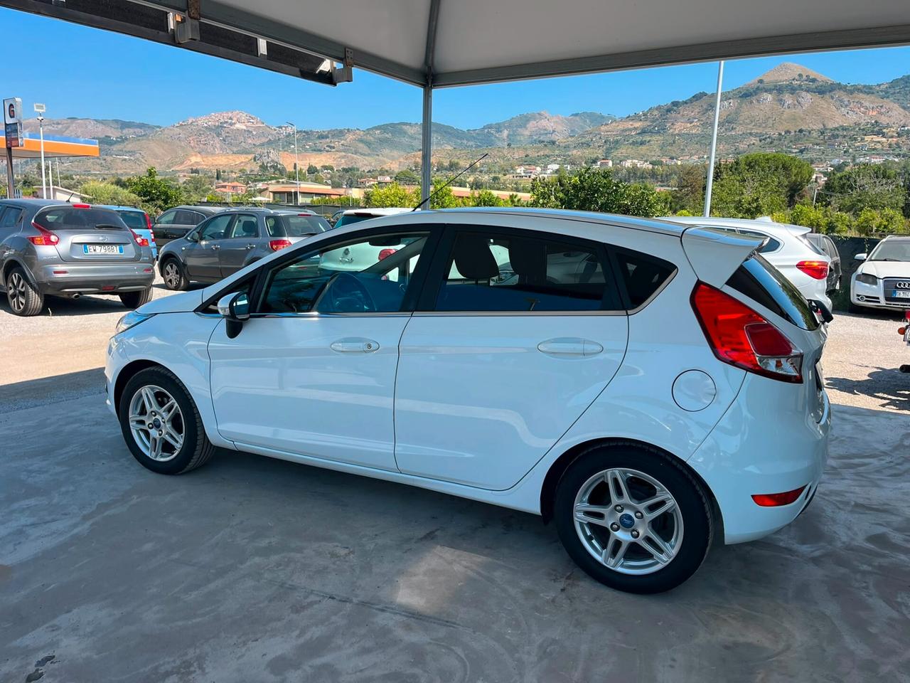 Ford Fiesta 1.0 80CV 5 porte Black & White Edition