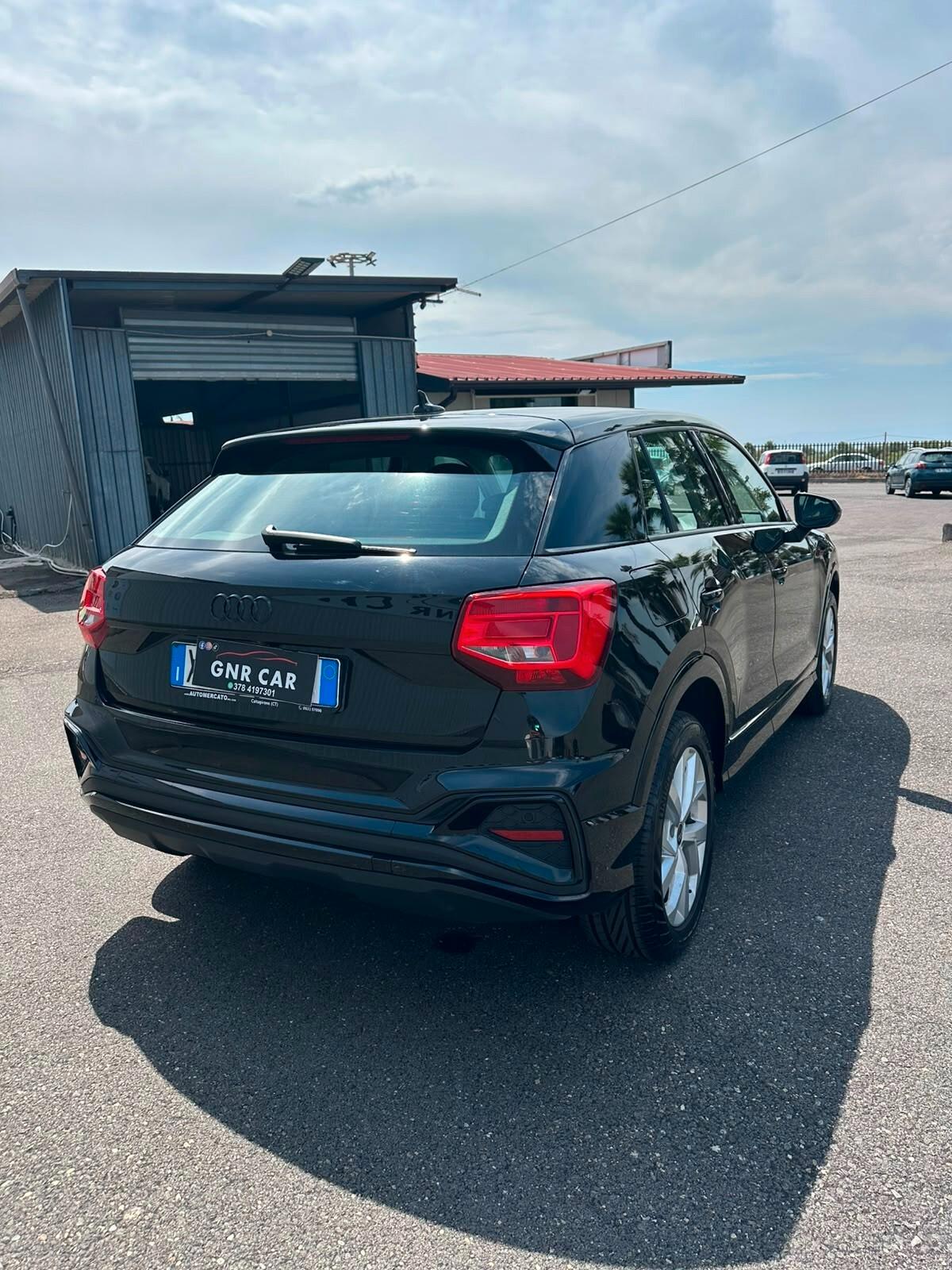 Audi Q2 35 TDI quattro S tronic S line Edition identity black