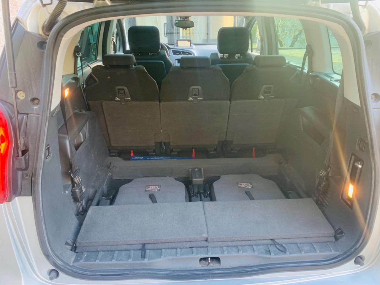 Peugeot 5008 1.6 HDi 110CV Féline 7 posti