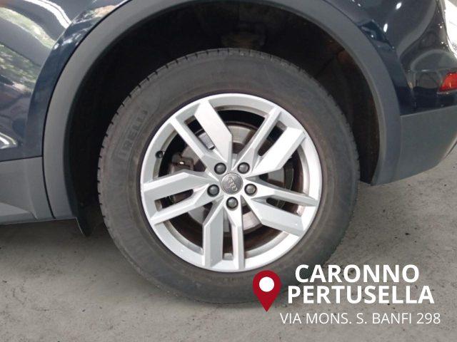 AUDI Q5 35 TDI quattro S tronic Business