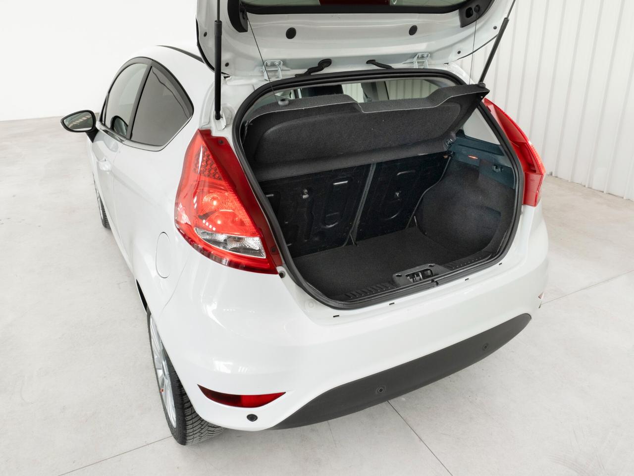 Ford Fiesta 1.4 3 porte Bz.- GPL Titanium