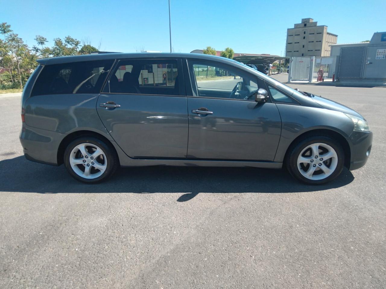Mitsubishi Grandis 2.0 tdi 140cv 7 posti motore WOLKSWAGEN